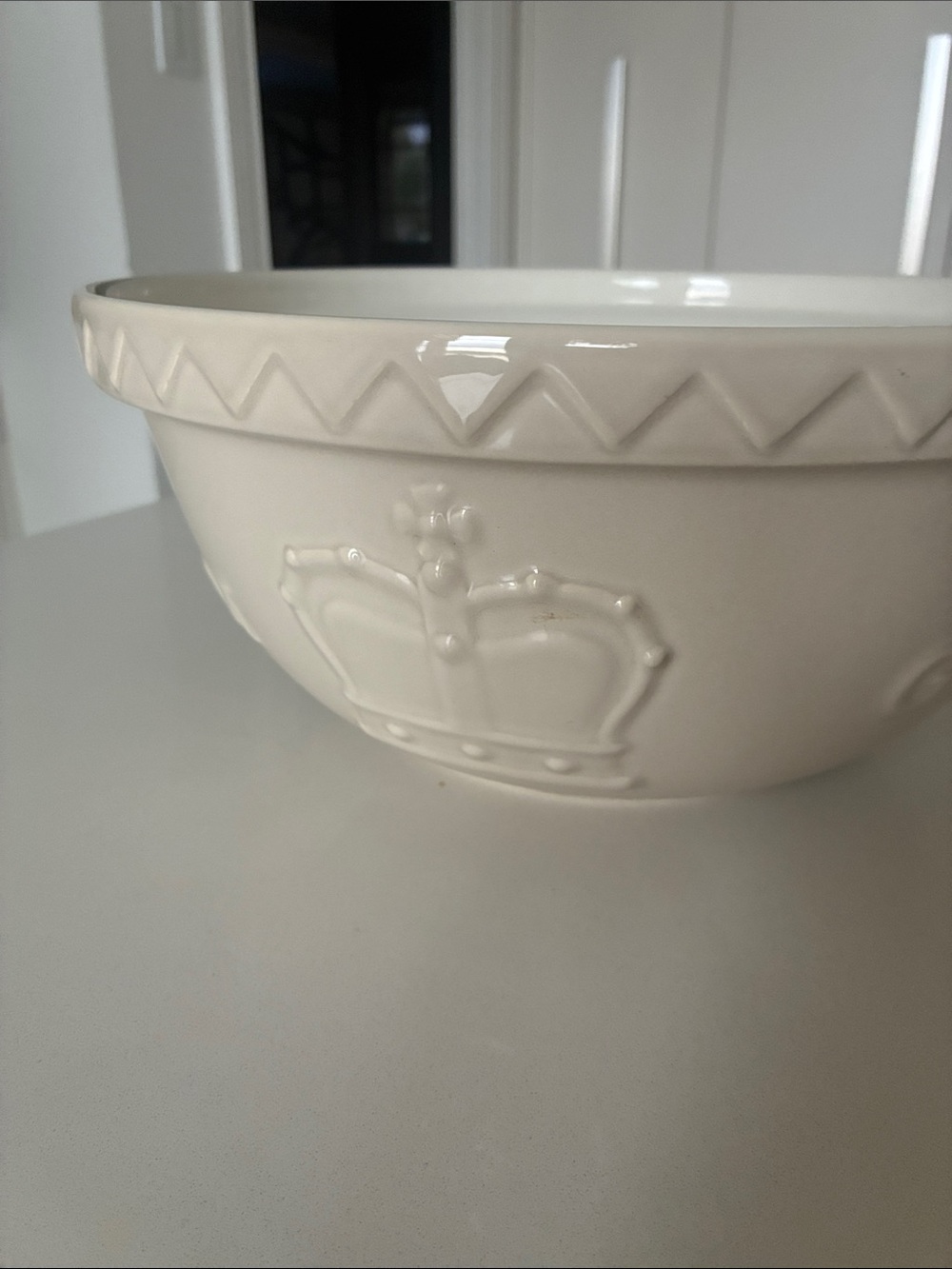 Mason cash god save the cream Ceramic Mixing Bowl ( chipped on the rim)